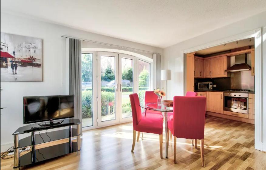 Bright & Modern Flat - Free Parking Apartment Edinburgh