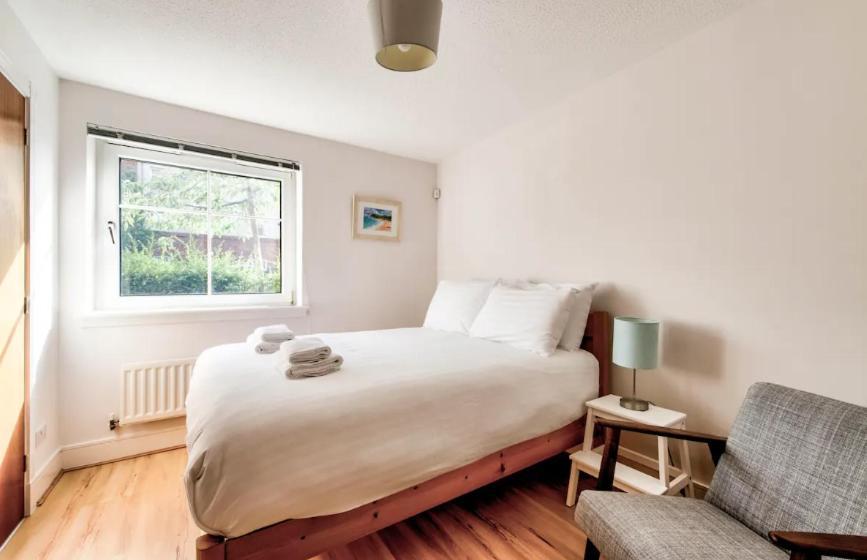 Apartment Bright & Modern Flat - Free Parking