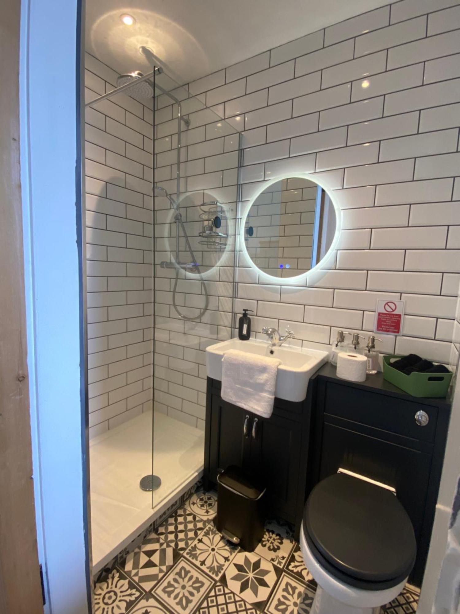 Apartment Georgian 4 Bedroom 3 Bathroom New Town *