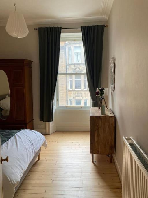 Bright 2 Bed In Bruntsfield - Centre Apartment *