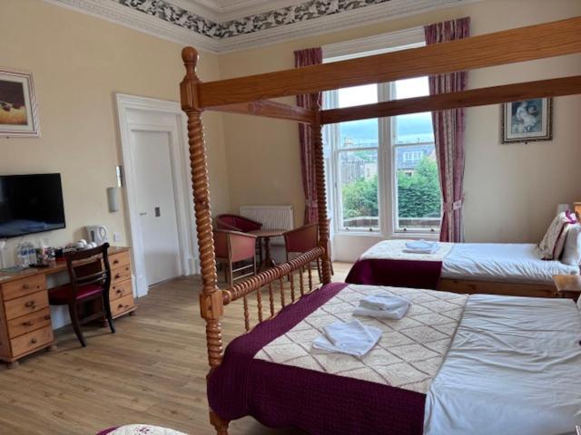 Cumberland Hotel 3*