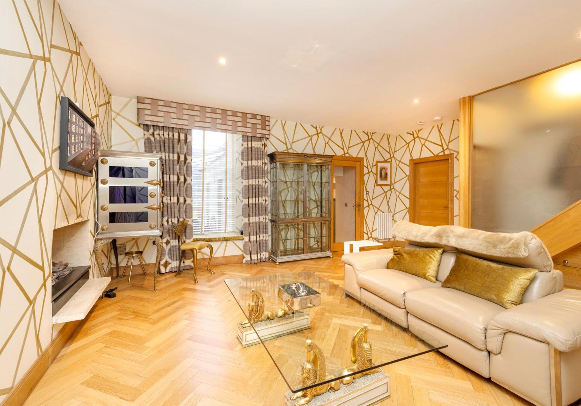 Beautiful 3bed On York Place *
