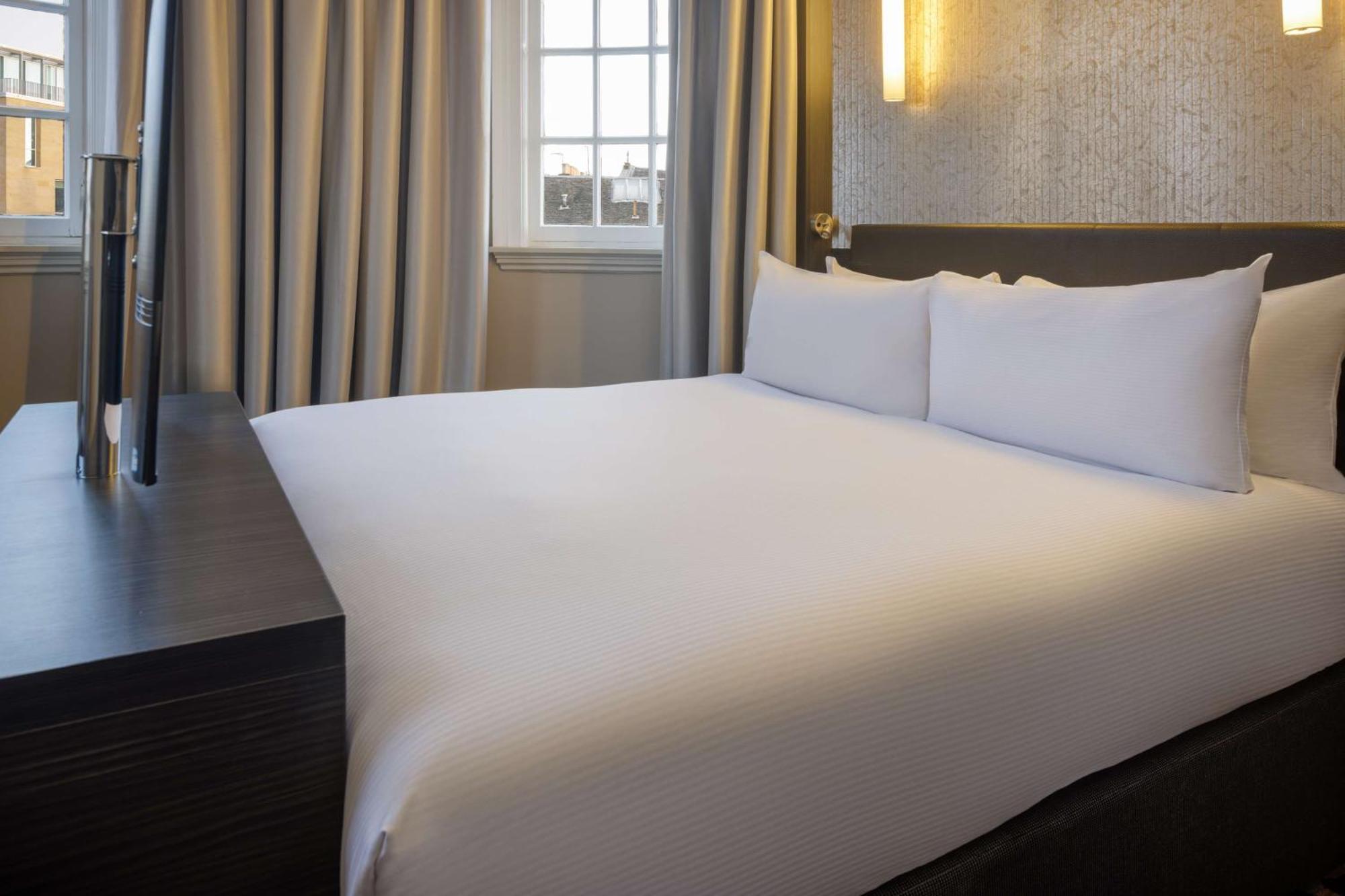 Doubletree By Hilton Centre Hotel