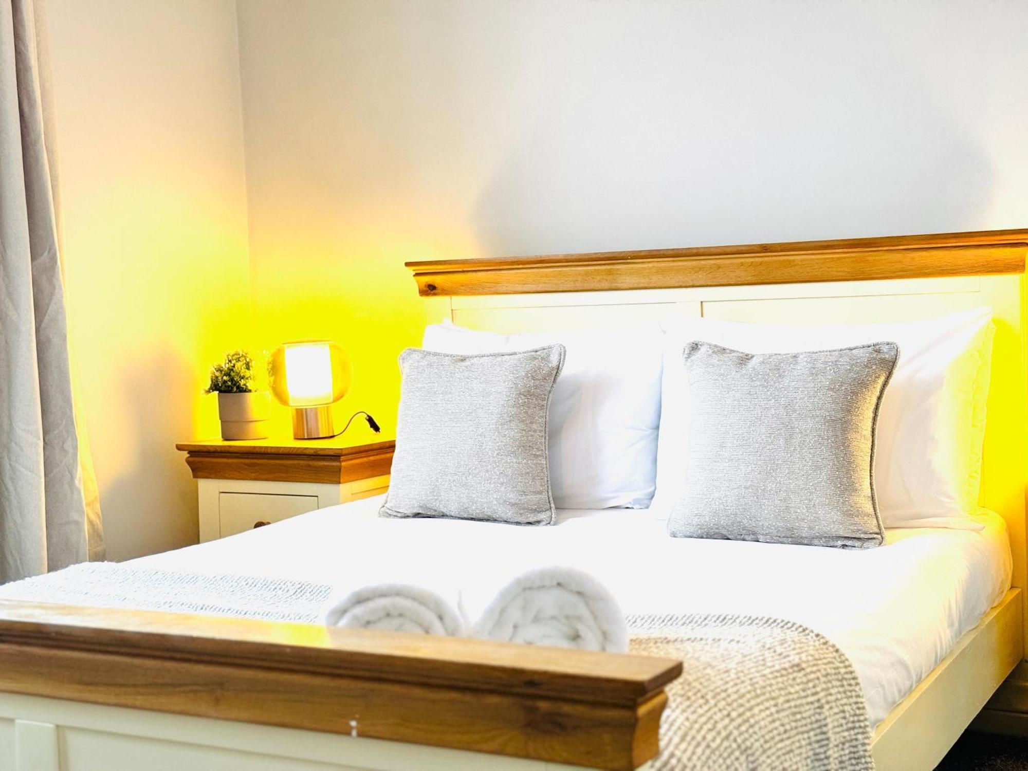 From - Iona - Private Members Club Homestay *