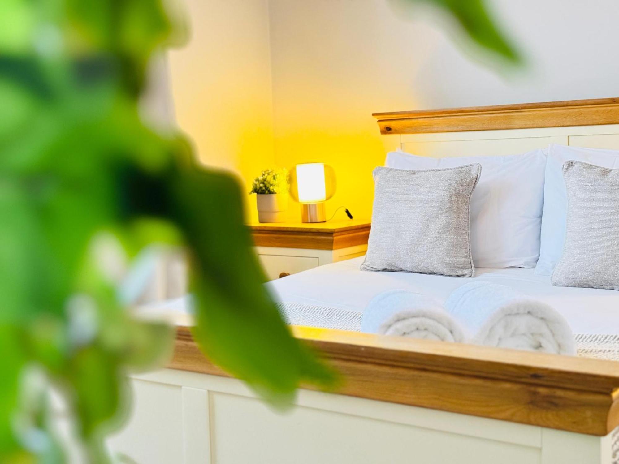 From - Iona - Private Members Club Homestay Edinburgh
