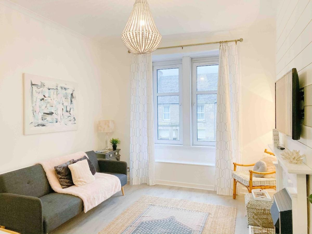 Chic Flat Close To Edinburgh, Airport, & Zoo * Edinburgh