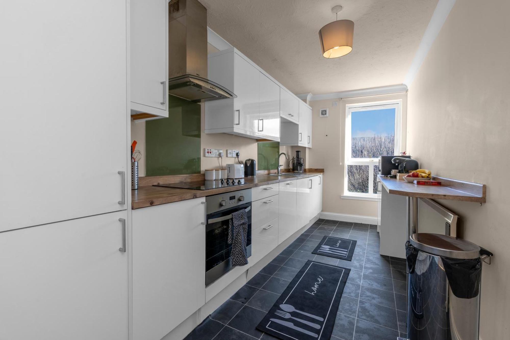 Apartment 1 Double In Shared In With Free Parking Edinburgh