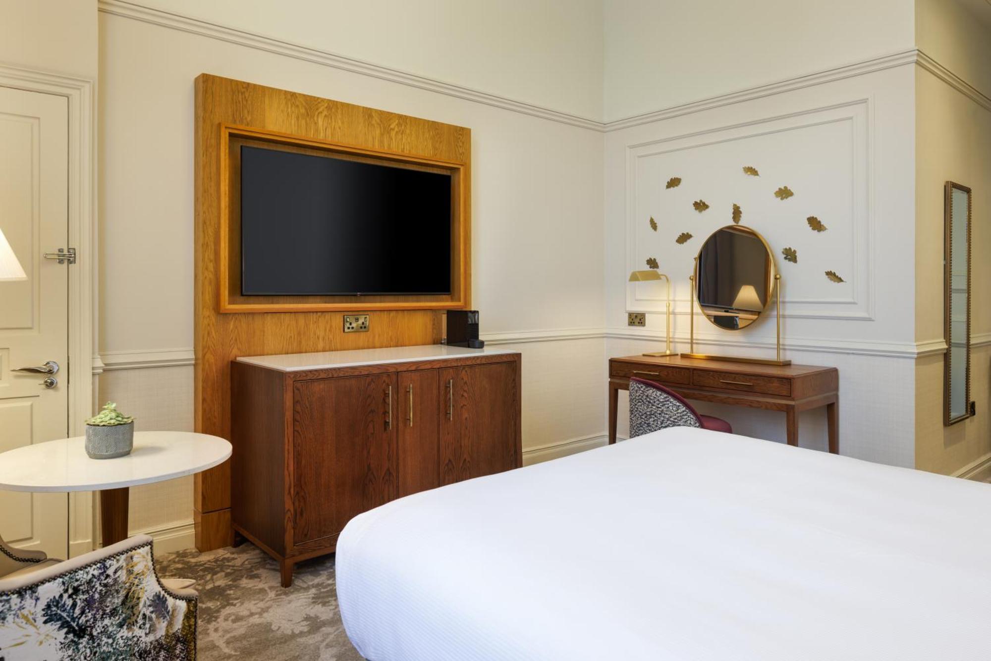 The Caledonian Edinburgh, Curio Collection By Hilton
