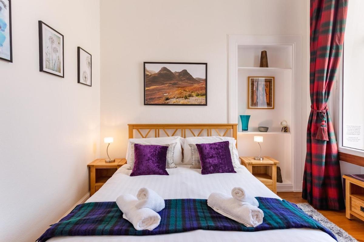 Great Location! 2bd,2 Bath In Centre Of Apartment Edinburgh