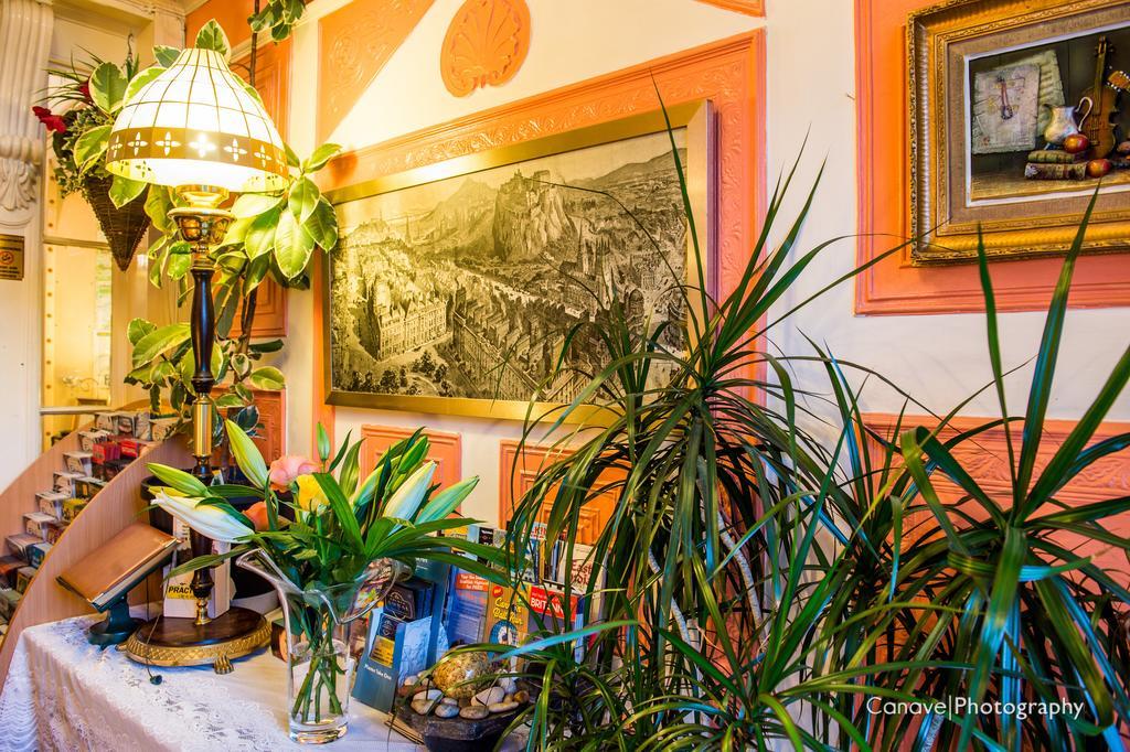 Lyncliff Bed & Breakfast 2*