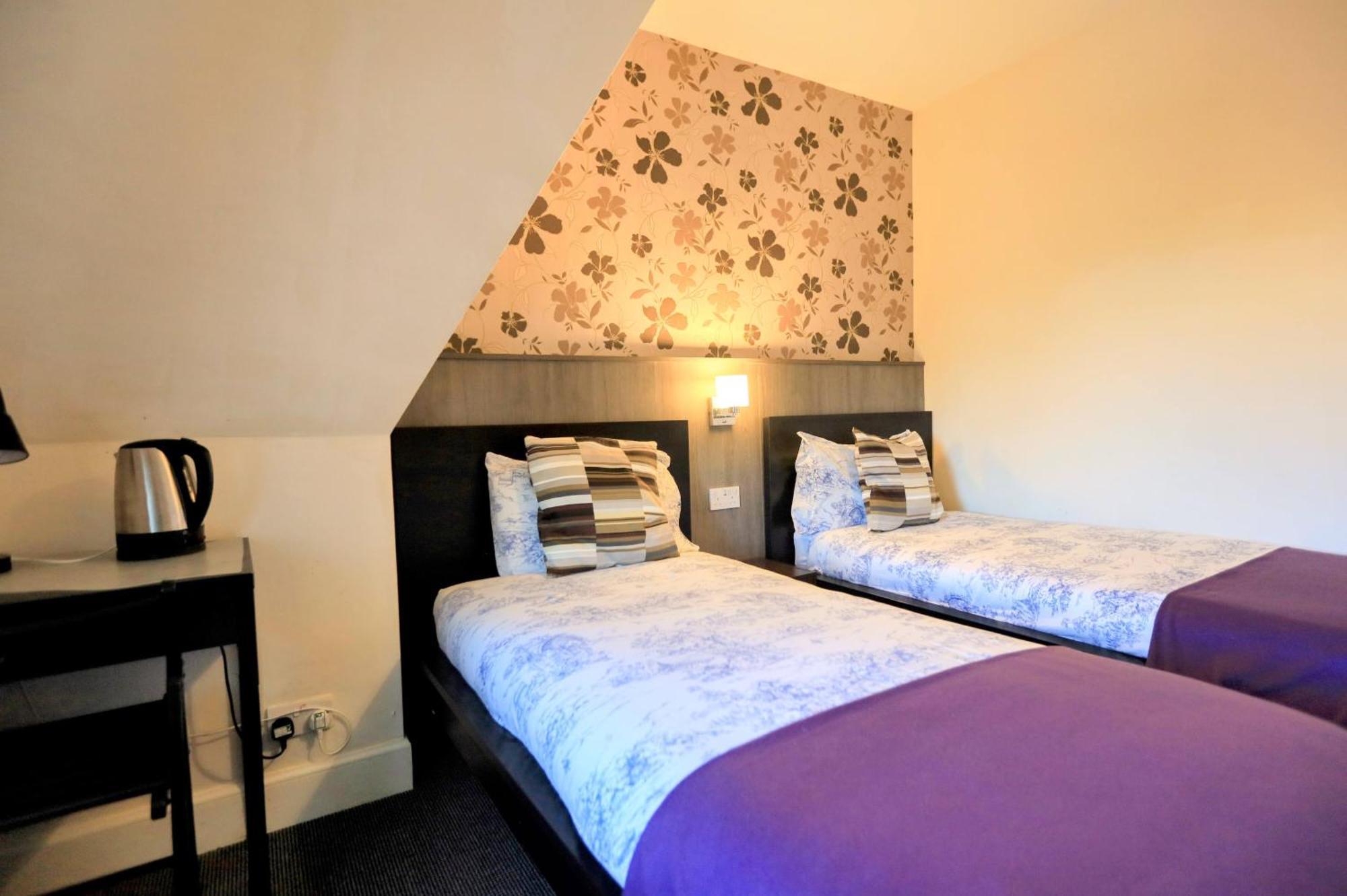 Edinburgh Holiday Guest House Bed & Breakfast Edinburgh