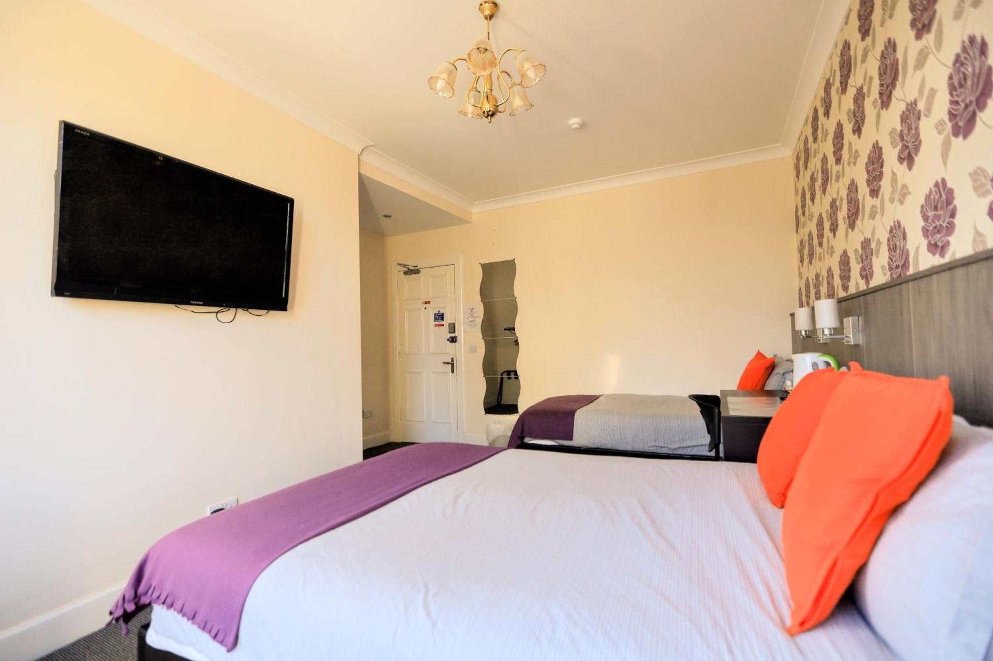 Edinburgh Holiday Guest House Bed & Breakfast Edinburgh