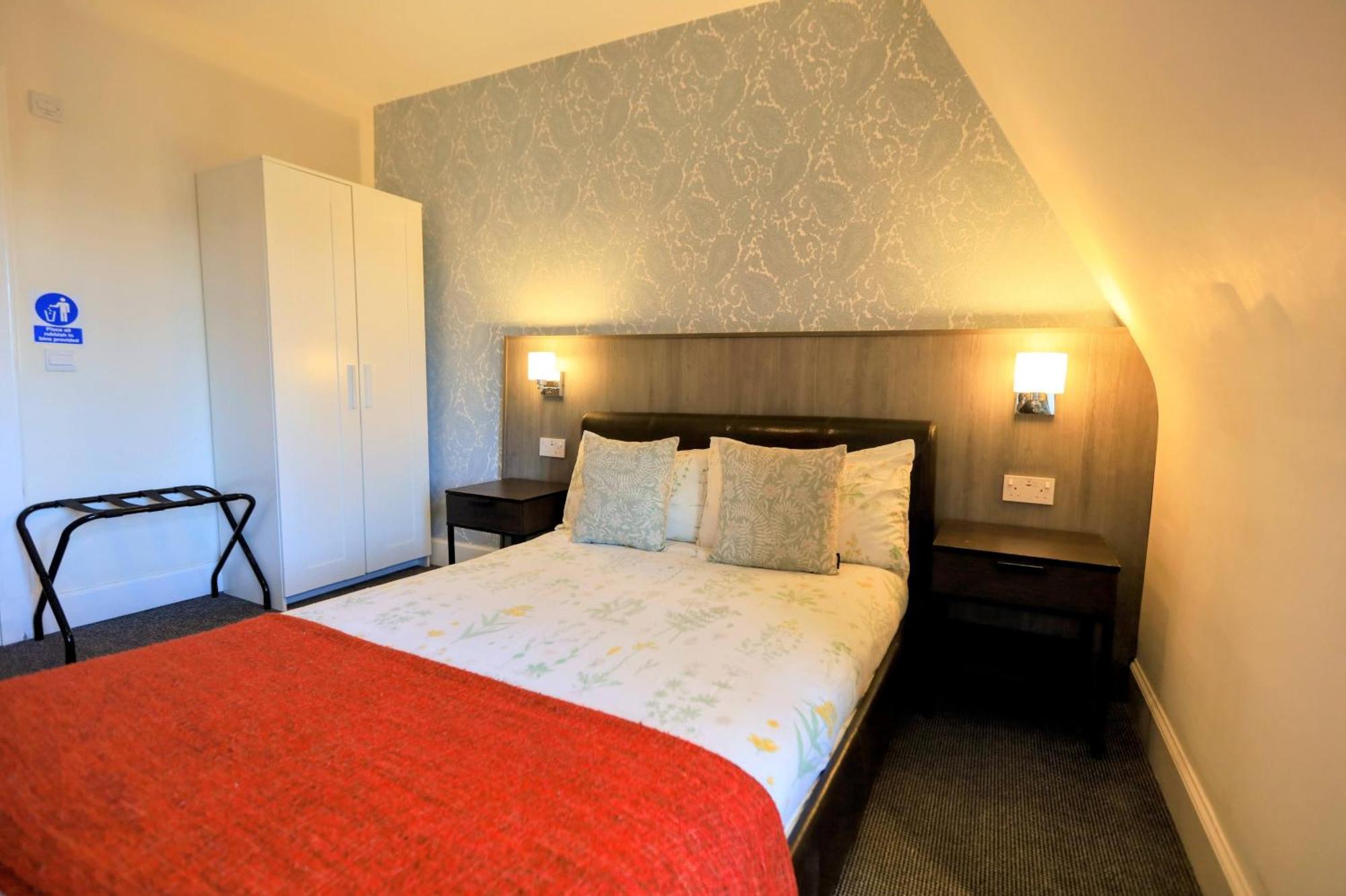 Edinburgh Holiday Guest House Bed & Breakfast Edinburgh