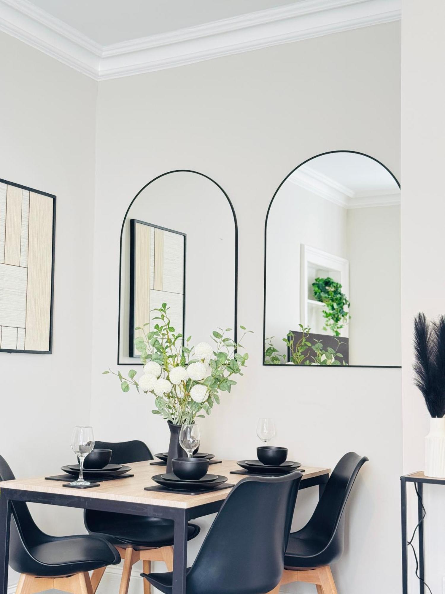 Elegant Centre Apartment Edinburgh