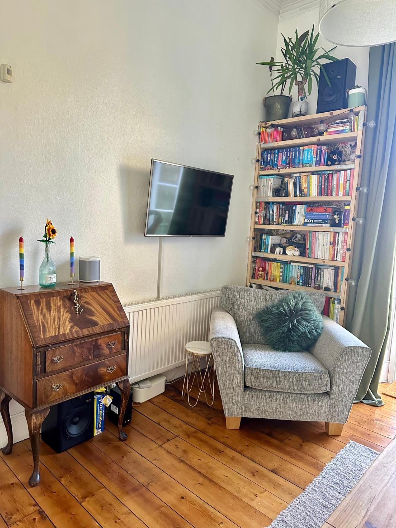 Quirky In Leith Apartment *