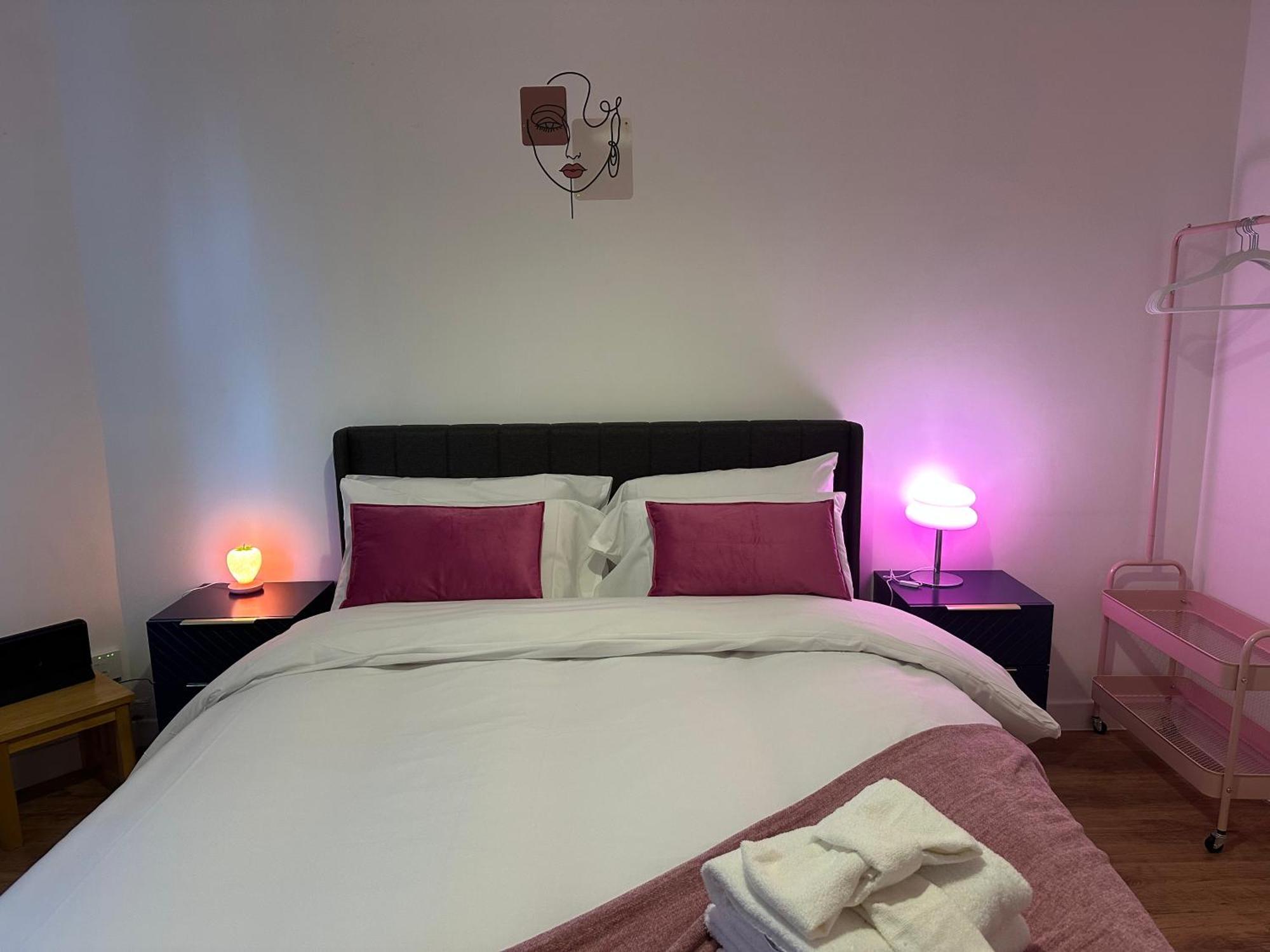 Apartment Private Main Door Two Bedrooms Edinburgh