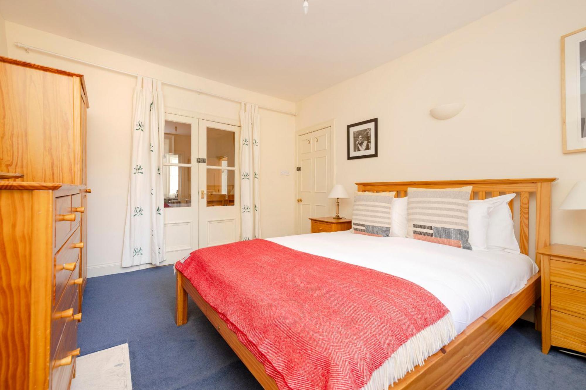 Joivy Gorgeous 2-bed Flat Near Castle Apartment EDI