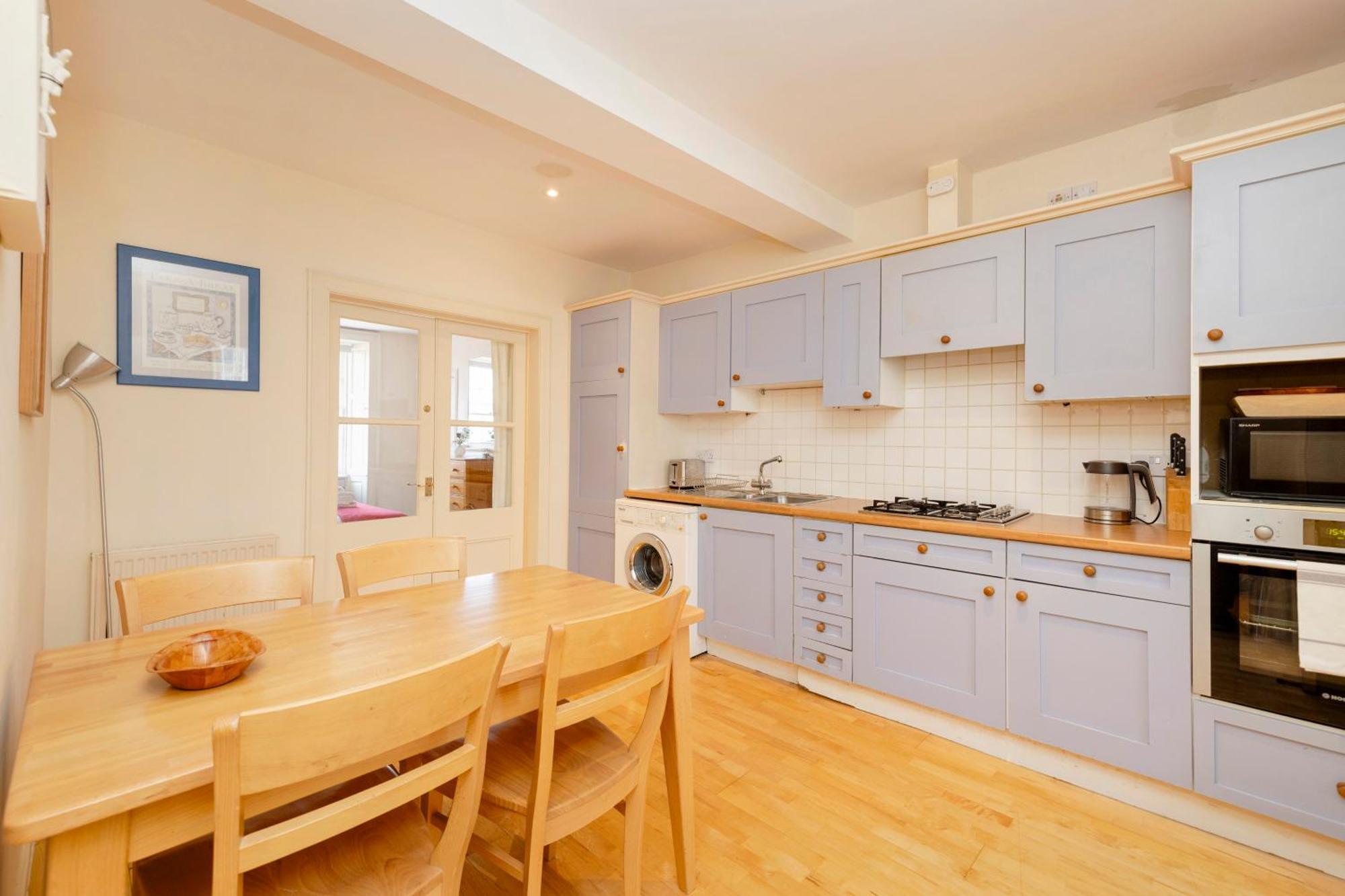 Joivy Gorgeous 2-bed Flat Near Castle EDI