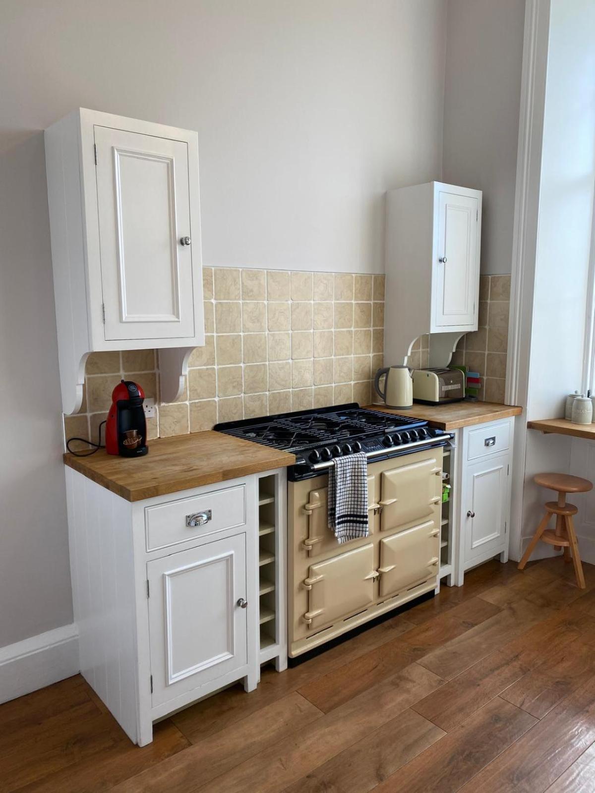 Apartment Beautiful & Bright 2 Bed Flat Murrayfield Edinburgh