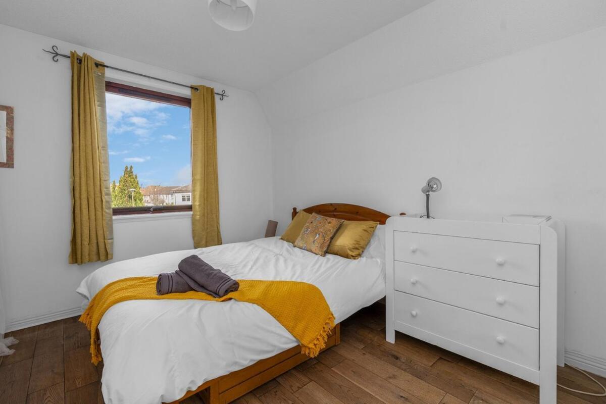 Parking - Centre - The Restalrig Apartment