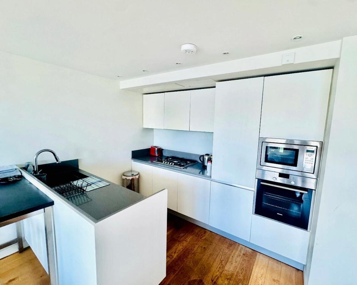 Elegant 2br In Prestigious Quartermile *