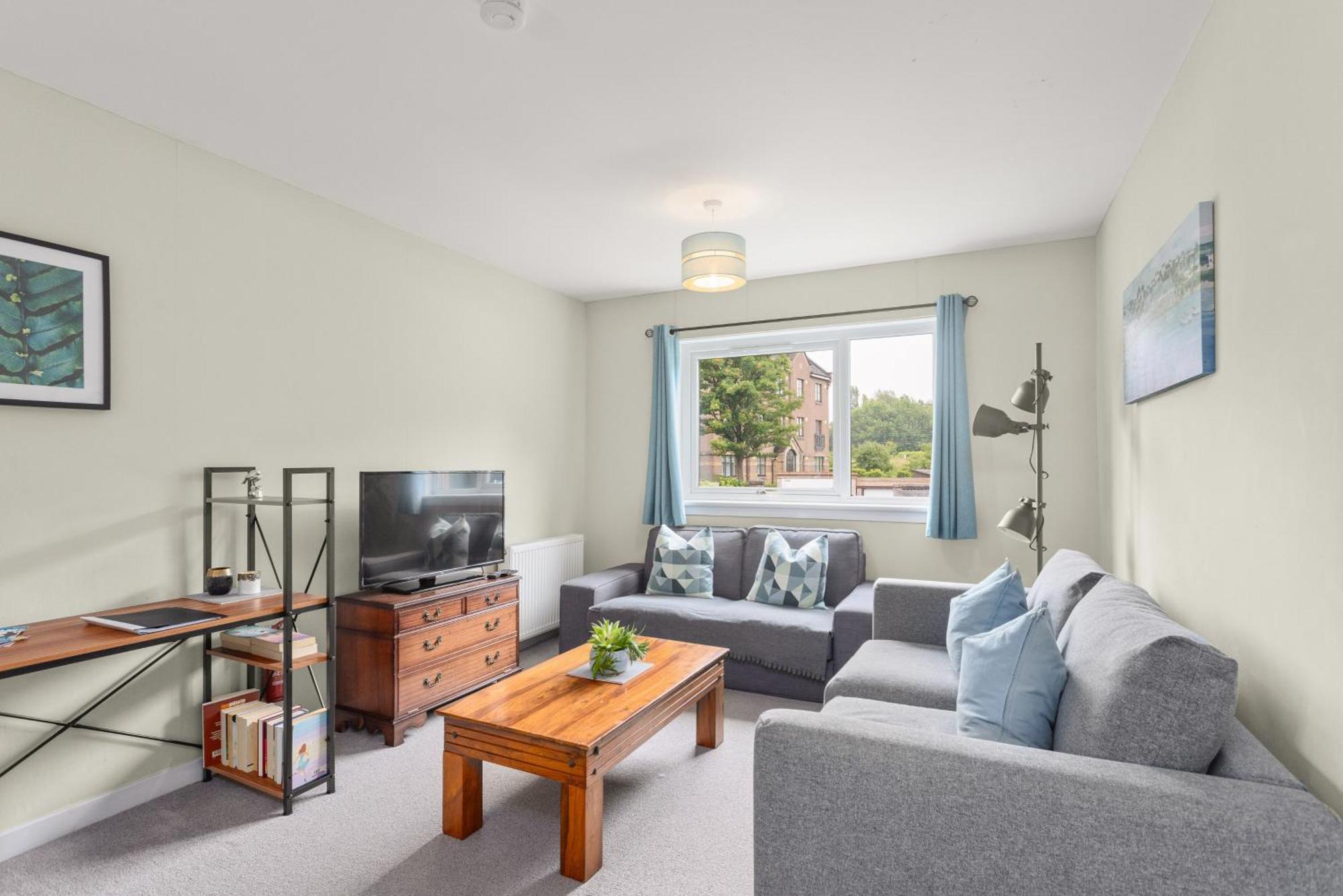 Apartment Modern Flat Near Murrayfield Stadium, Sleeps 4 *