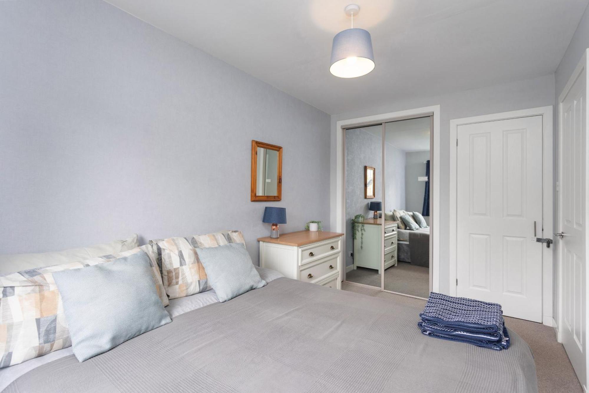 Modern Flat Near Murrayfield Stadium, Sleeps 4 Apartment
