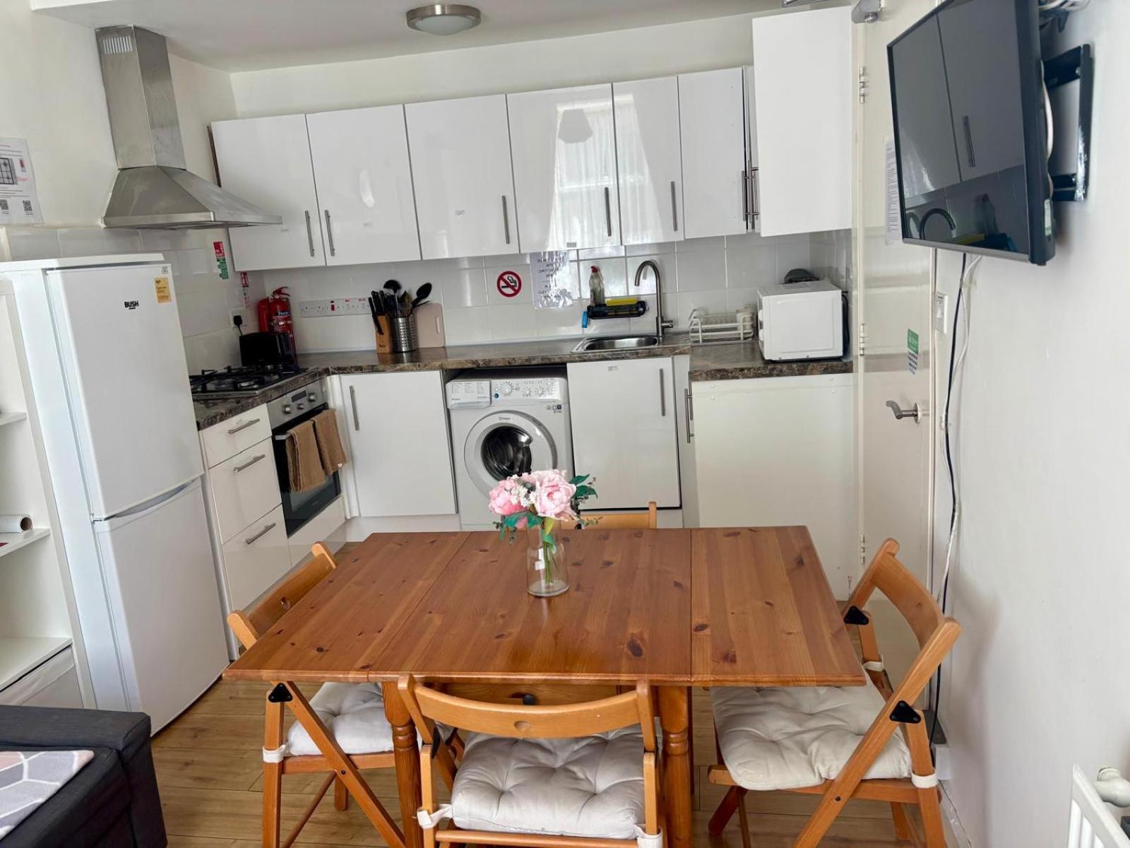 Central Apartment *