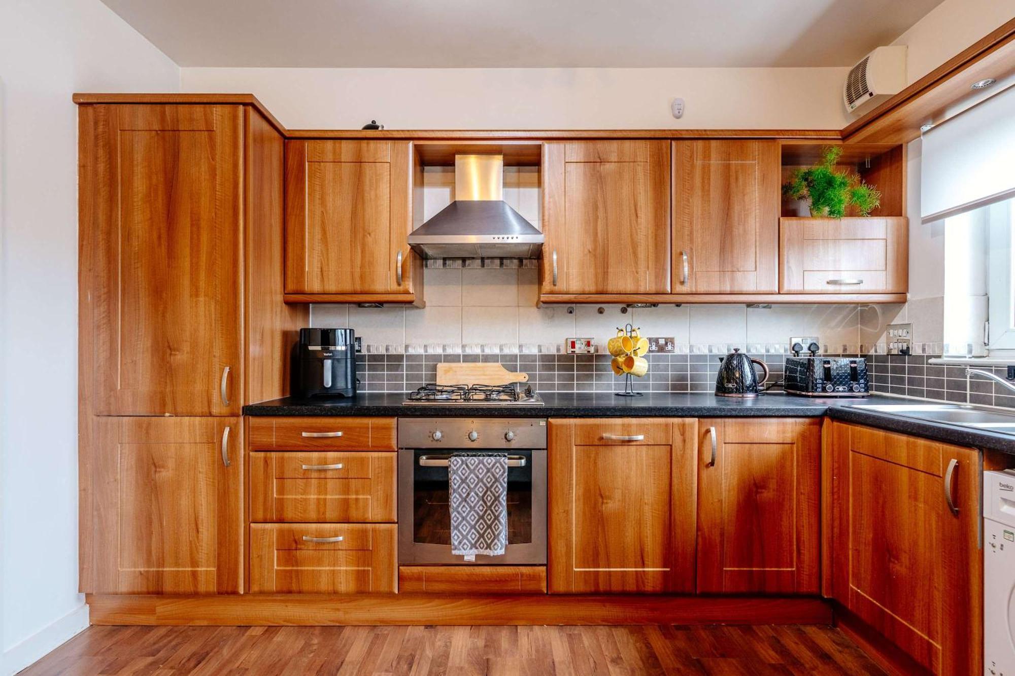 Apartment Charming 3-bed Free Parking West End
