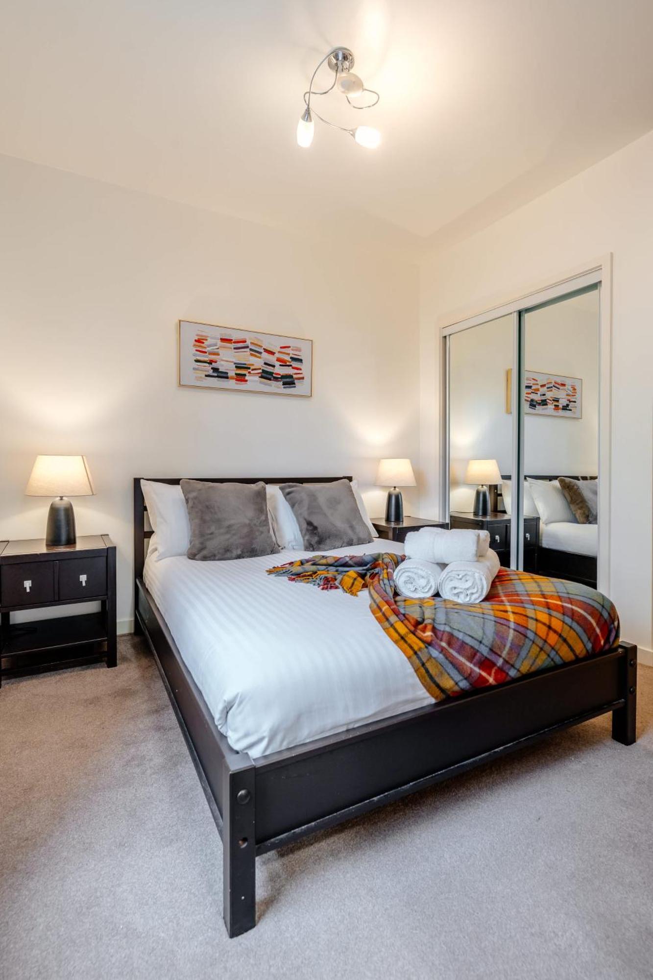 Apartment Charming 3-bed Free Parking West End *