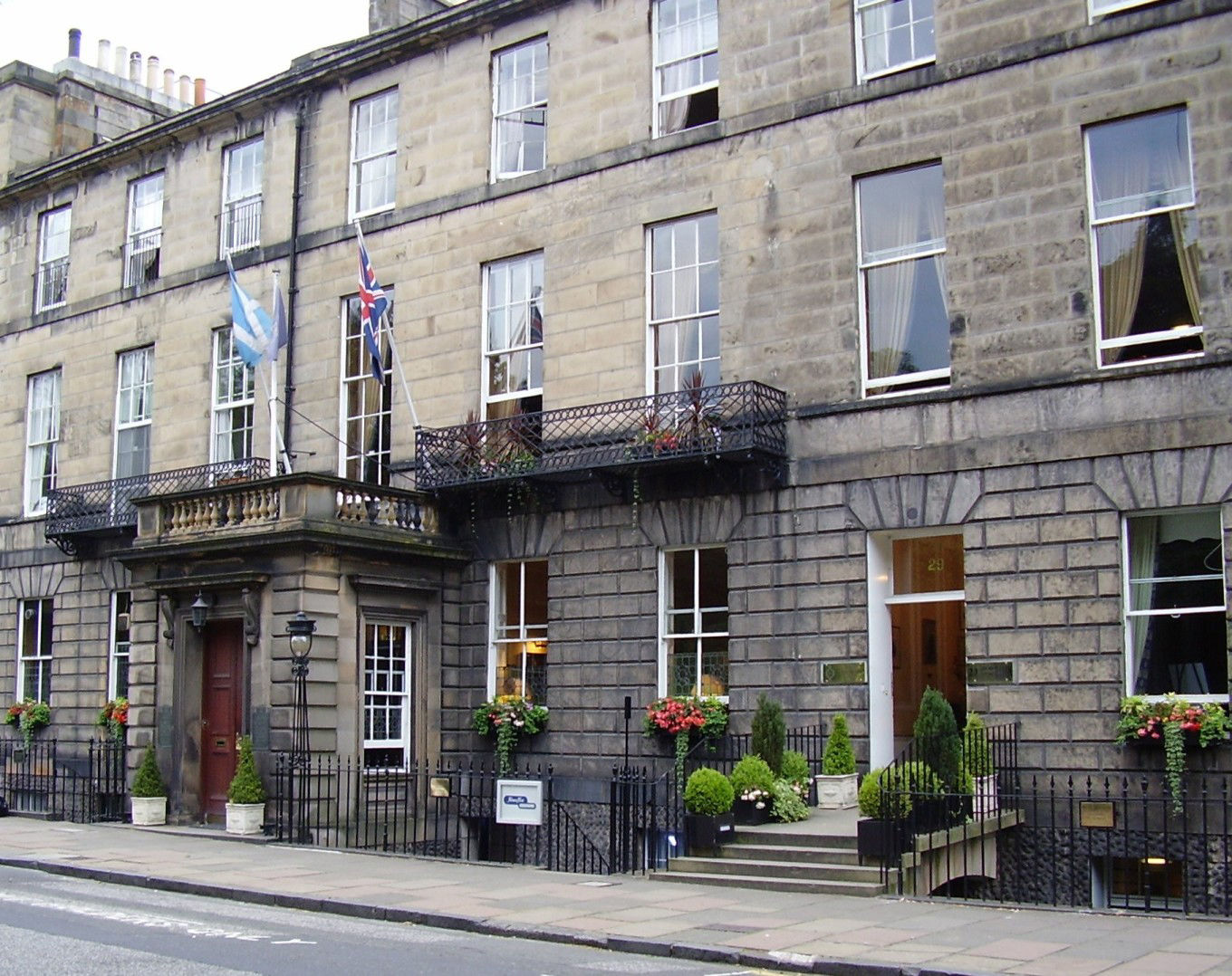 Royal Scots Club Hotel