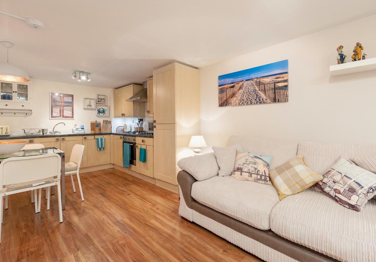The Trafalgar Lane Apartment *