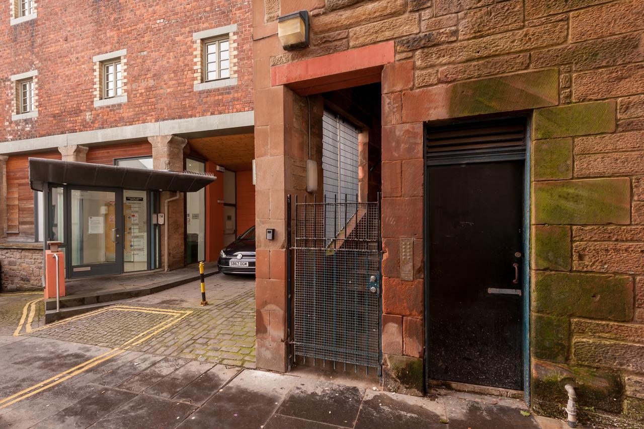 Apartment The Canongate Royal Mile Edinburgh
