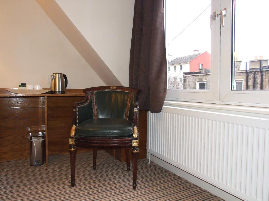Guest house Leith House