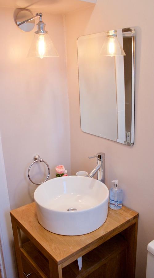1 Bedroom Flat Near Holyrood Park - Sleeps 4 Apartment