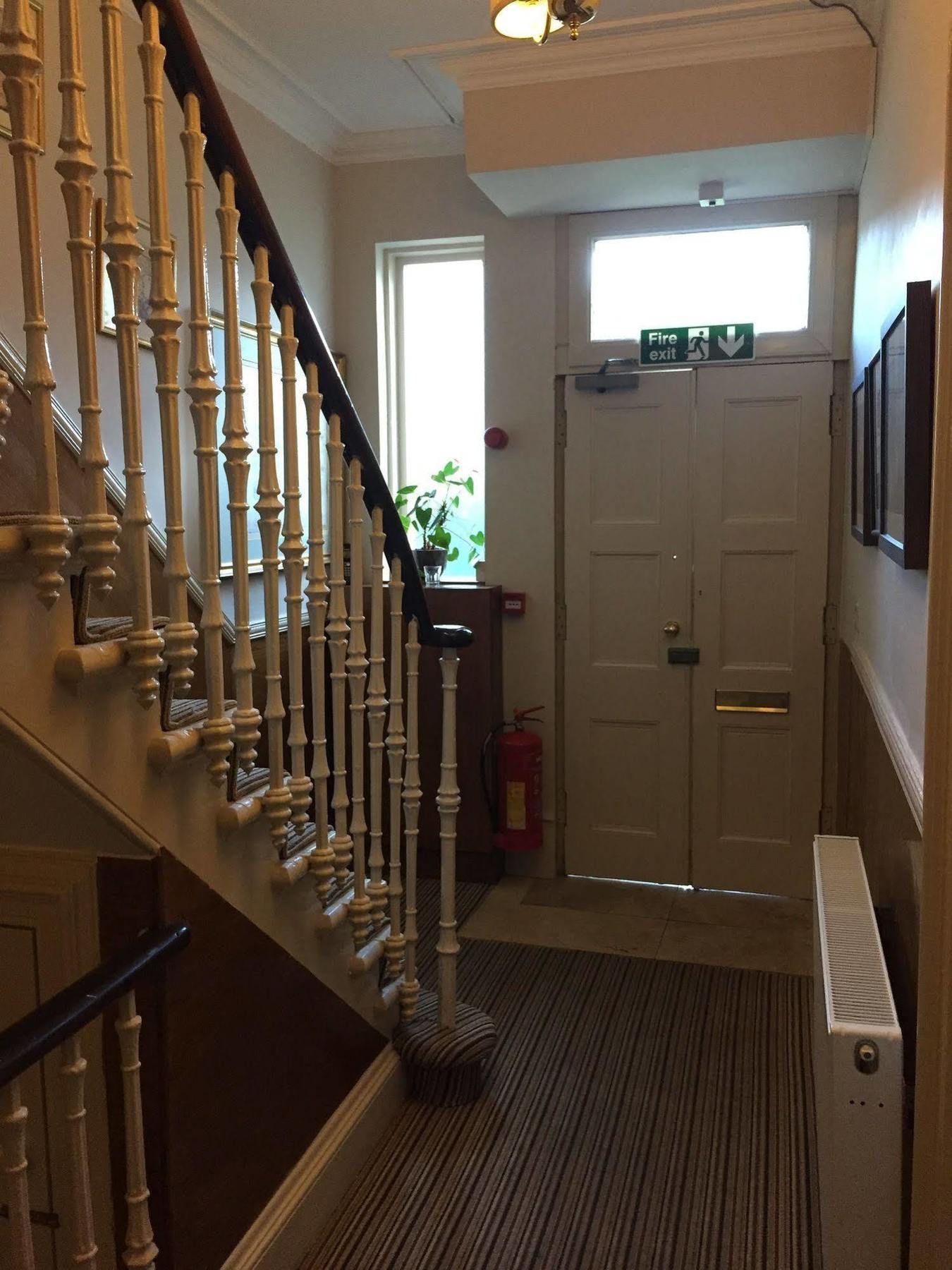 Guest house Leith House 3*