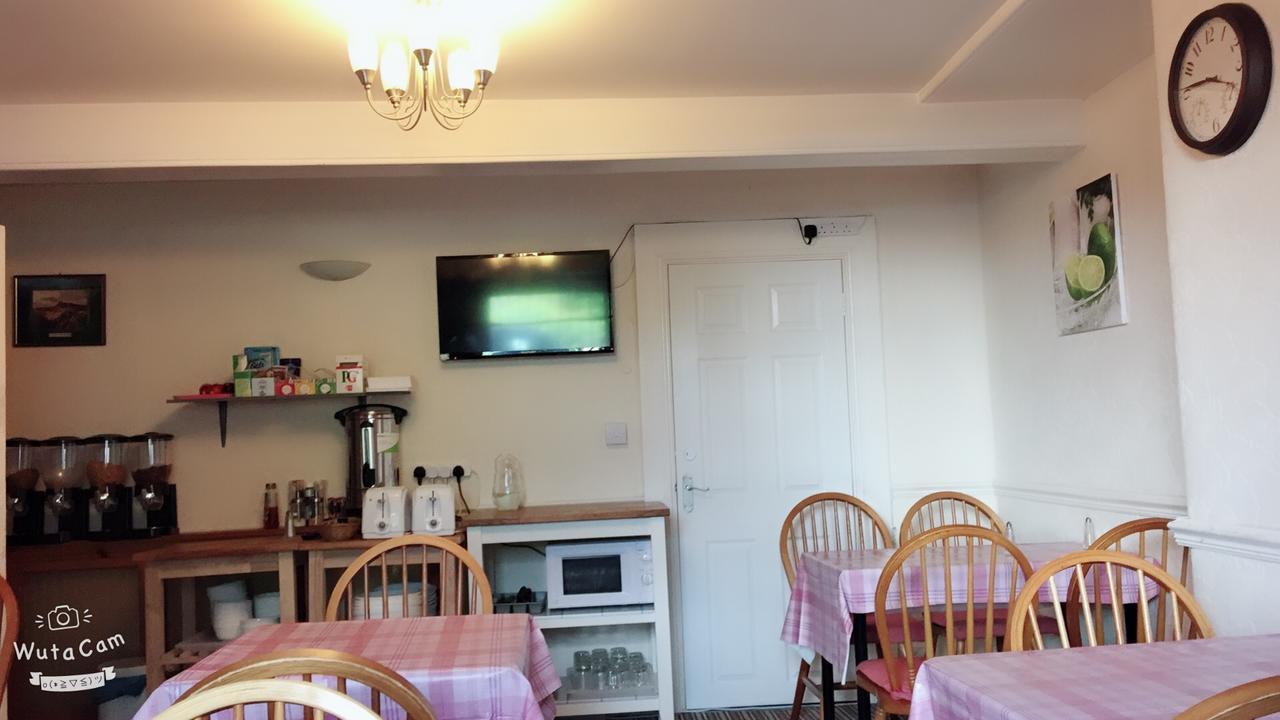 Bed & Breakfast Travel