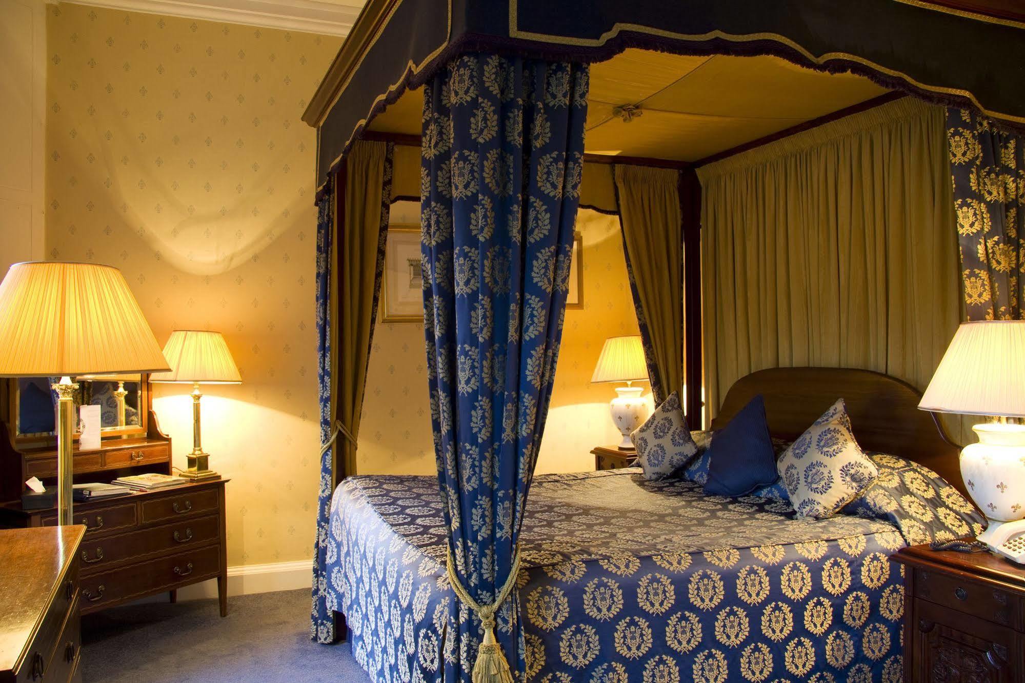 Hotel Royal Scots Club Edinburgh