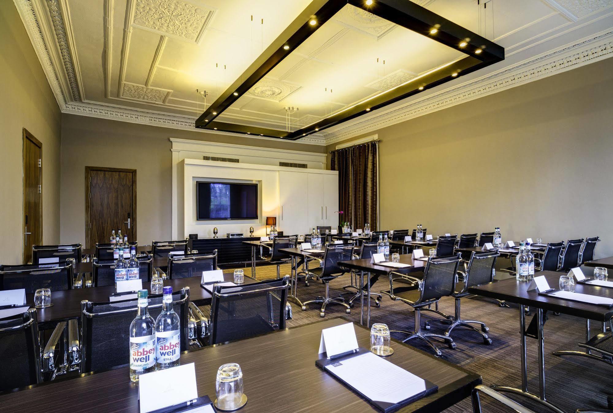 Apex Waterloo Place 4*