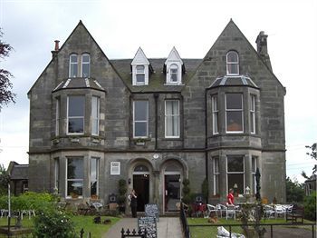 Robert Burns Hotel