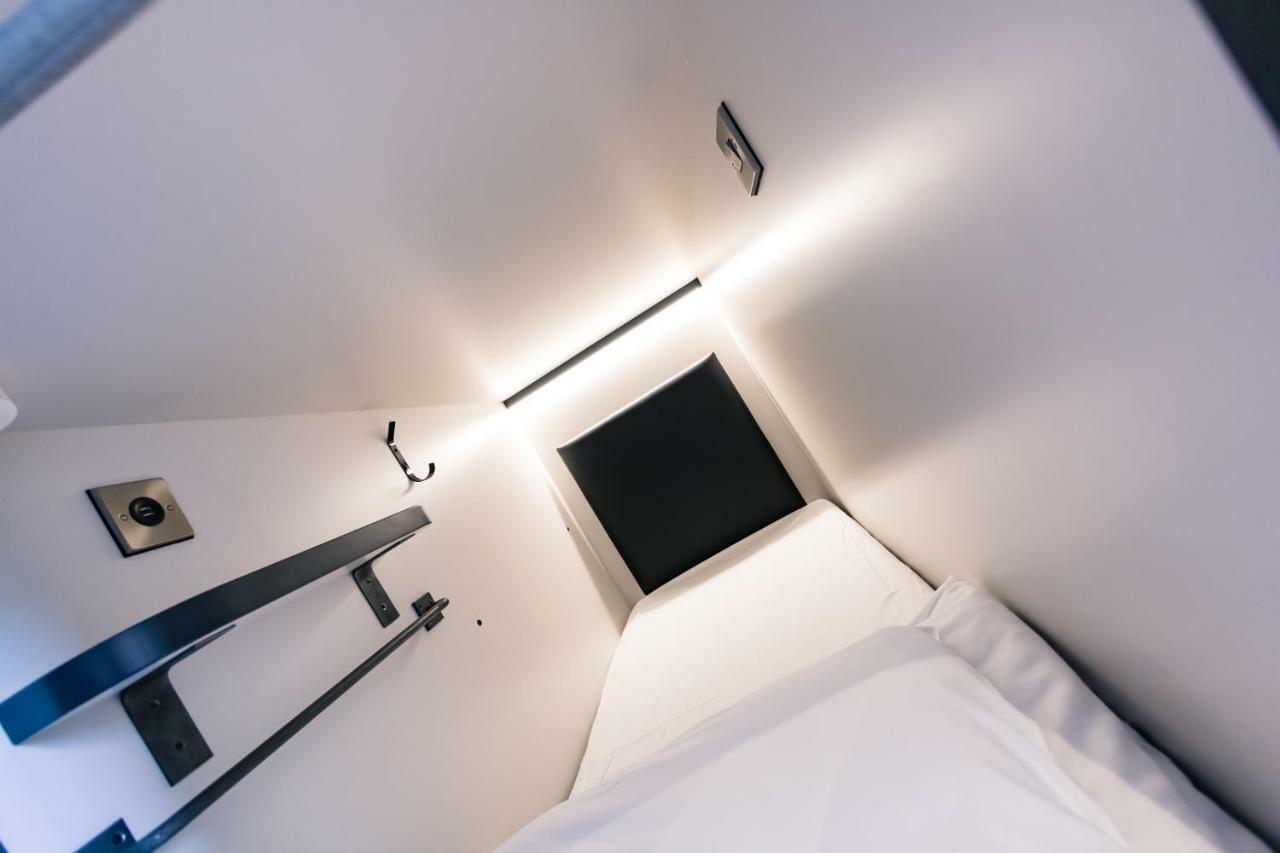 Hostel Code Pod - The Court - *