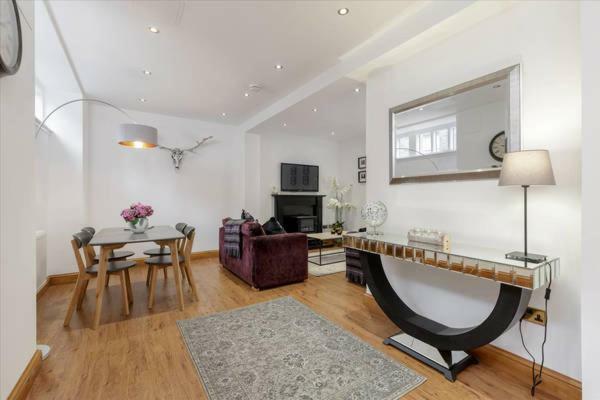 The Cumberland Mews * EDI