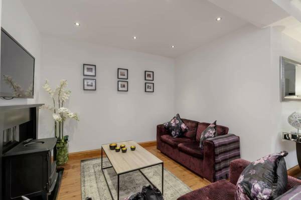 The Cumberland Mews * EDI