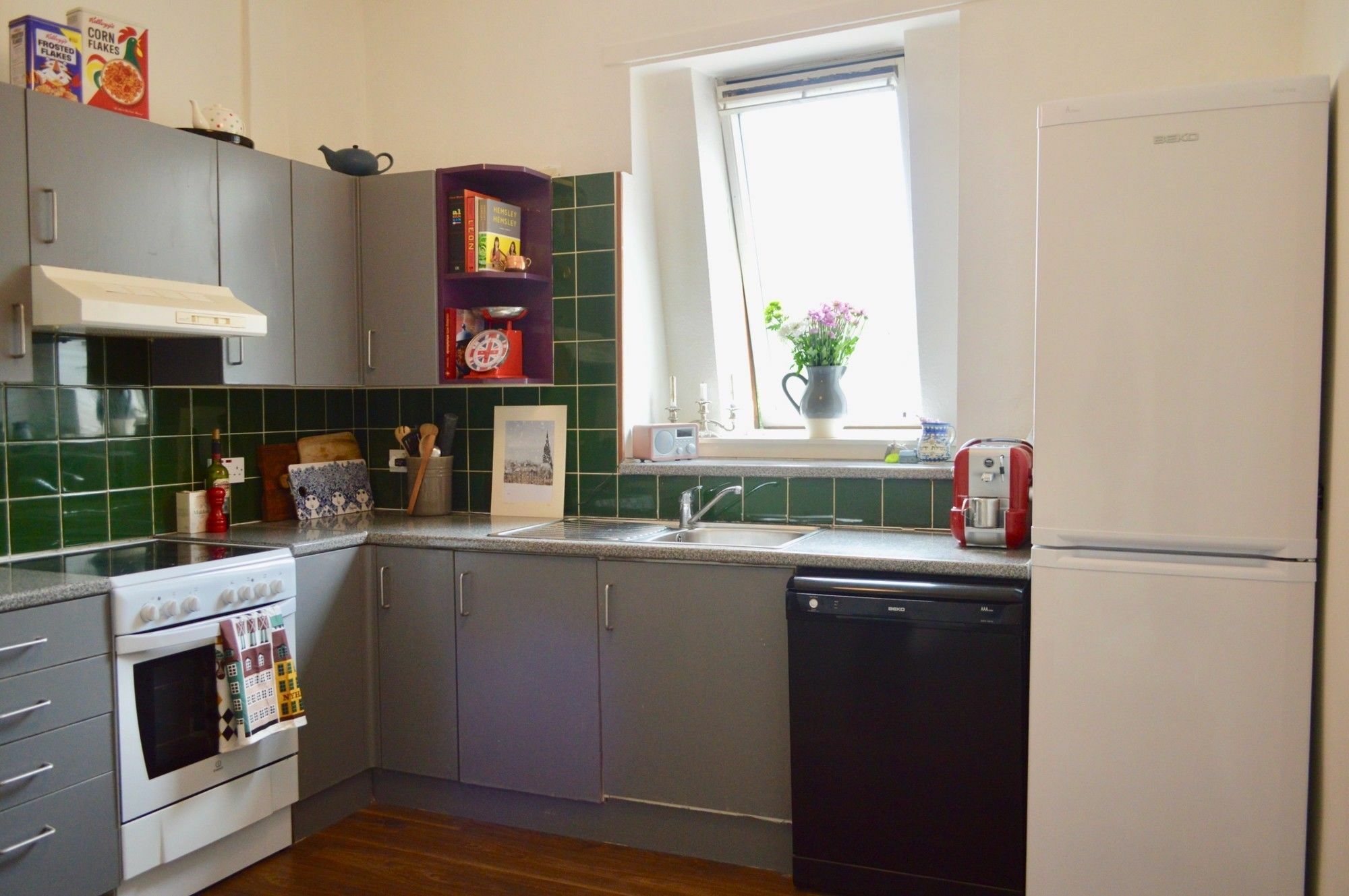 2 Bedroom Flat With Castle View * Edinburgh
