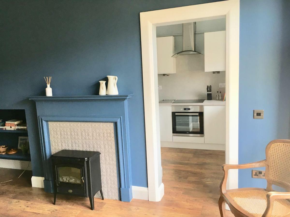 34 Learmonth Avenue Apartment *