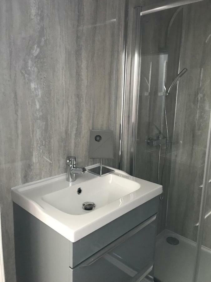Wardlaw Terrace Apartment