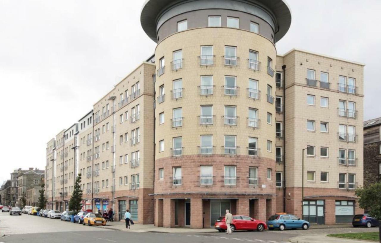4-20 Constitution Street *