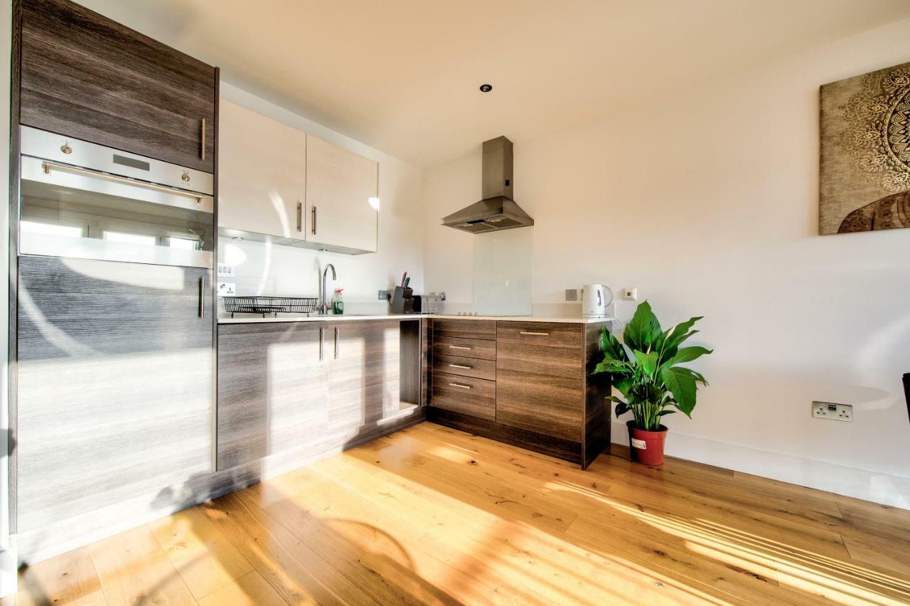 17 2 Melvin Walk *