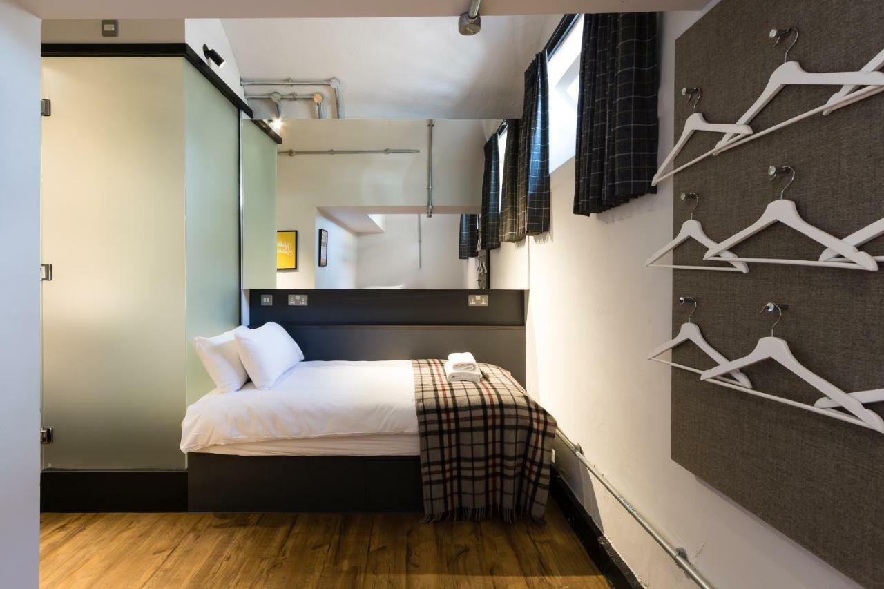 Hostel Code Pod - The Court - Edinburgh