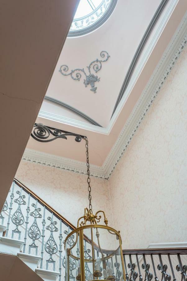 Scottish Stays - Luxurious In Royal Terrace Apartment *